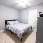 Cozy & Homey, Queen Beds, Patio, Free Parking
